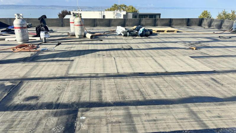 Szerkezetépítés - zárófödém párazárása