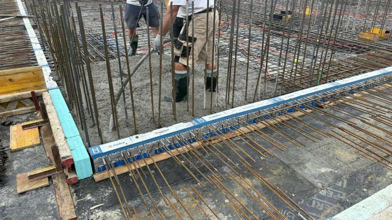 Szerkezetépítés - fsz. födém zsaluzás és betonozás