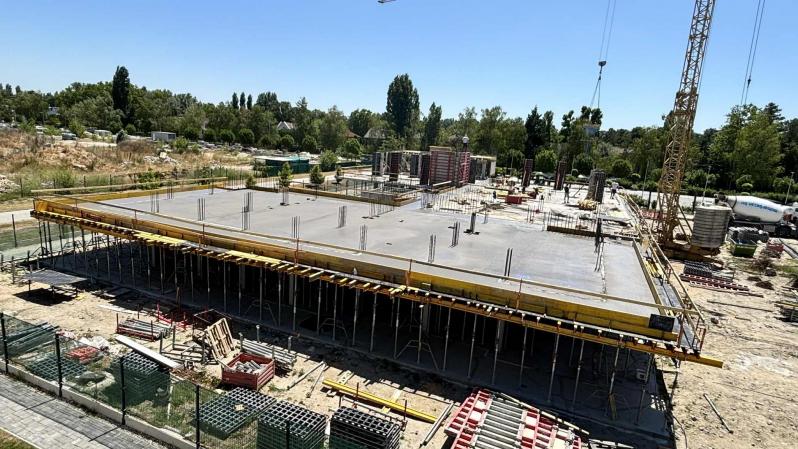 Szerkezetépítés - fsz. födém zsaluzás és betonozás